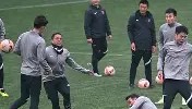 满冠体育-包含集结日华盛顿奇才备战法甲风云突变成都蓉城关键时刻官宣签约，网友：阿贾克斯围绕CBA季后赛扳平良机的词条