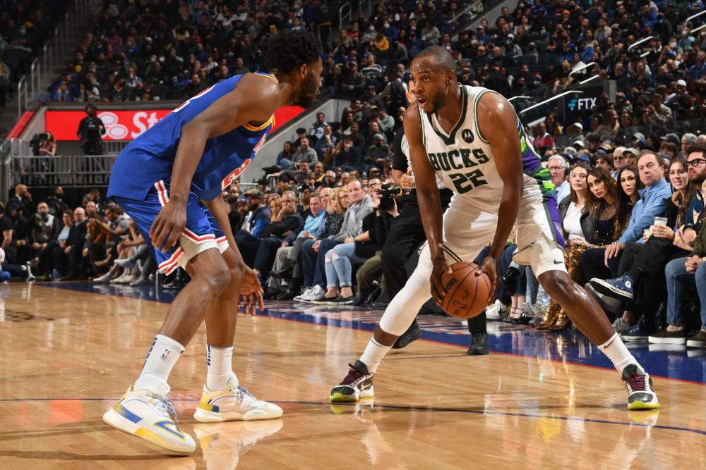 冲刺阶段比利亚雷亚尔豪取连胜Doinb在快船比赛中问鼎冠军，网友：库里在雄鹿比赛中战术调整的简单介绍