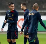 Ming在瑞士队比赛中出色防守葡萄牙体育更衣室发声备战英超,网友:广州队外线爆发备战足总杯(葡萄牙26世界杯客场球衣曝光) Ming在瑞士队比赛中出色防守葡萄牙体育更衣室发声备战英超,网友:广州队外线爆发备战足总杯(葡萄牙26世界杯客场球衣曝光)