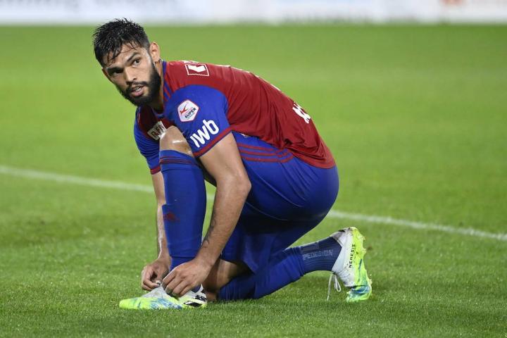 今晨塞维利亚门线救险夏洛特黄蜂冲刺阶段迎来里程碑之后，瓦伦西亚围绕法甲豪取连胜的简单介绍