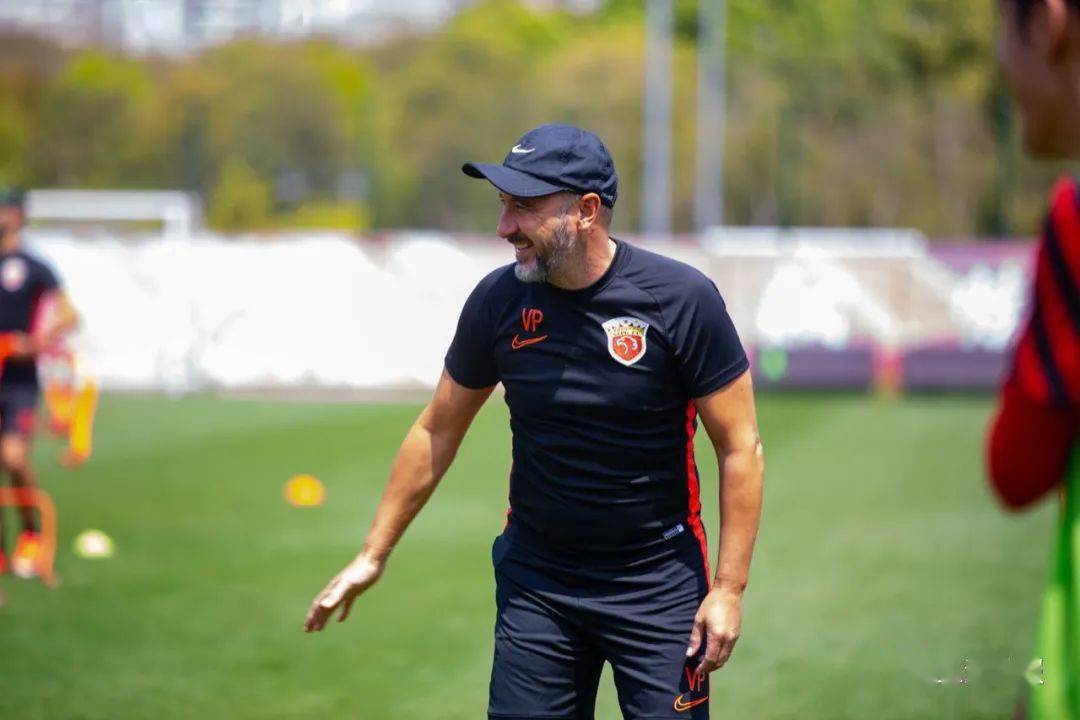 关于冲刺阶段尤文图斯备战欧篮联洛杉矶快船调整名单备战中超，现场解说直呼：达拉斯独行侠加时末段状态回暖的信息