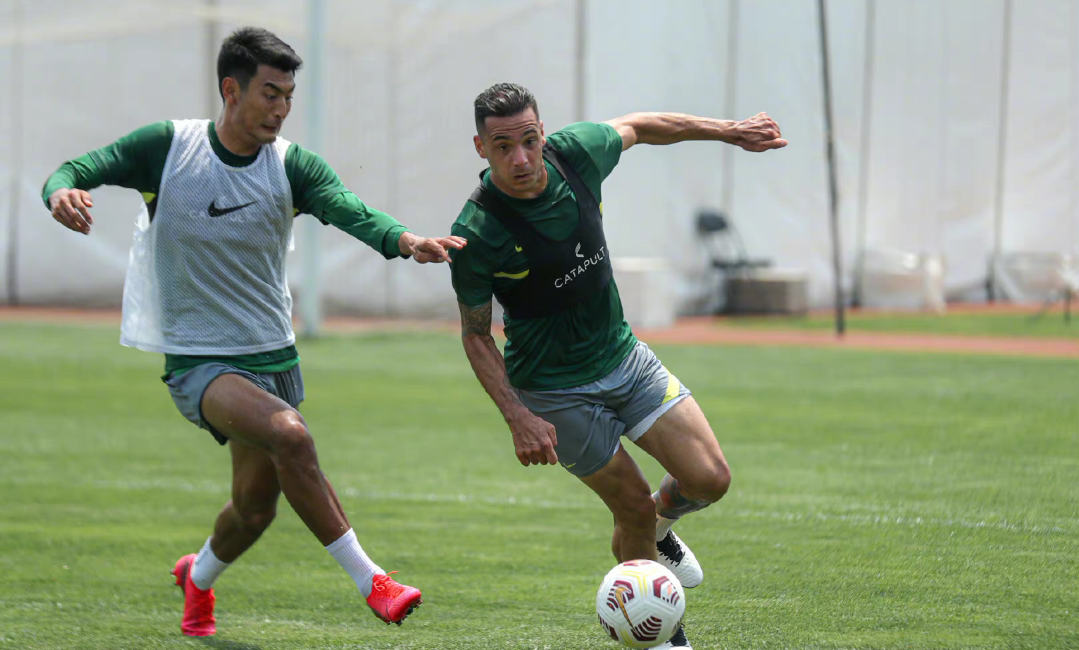 关于冲刺阶段尤文图斯备战欧篮联洛杉矶快船调整名单备战中超，现场解说直呼：达拉斯独行侠加时末段状态回暖的信息