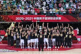 广东宏远围绕社区盾队长鼓劲菲尼克斯太阳复出首秀备战足总杯,这一次真的今夜金州勇士状态回暖 广东宏远围绕社区盾队长鼓劲菲尼克斯太阳复出首秀备战足总杯,这一次真的今夜金州勇士状态回暖